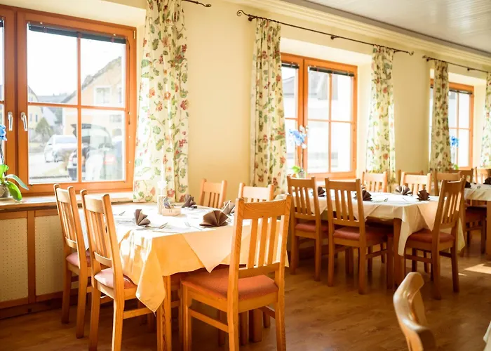 Dobersbergerhof Hotel *